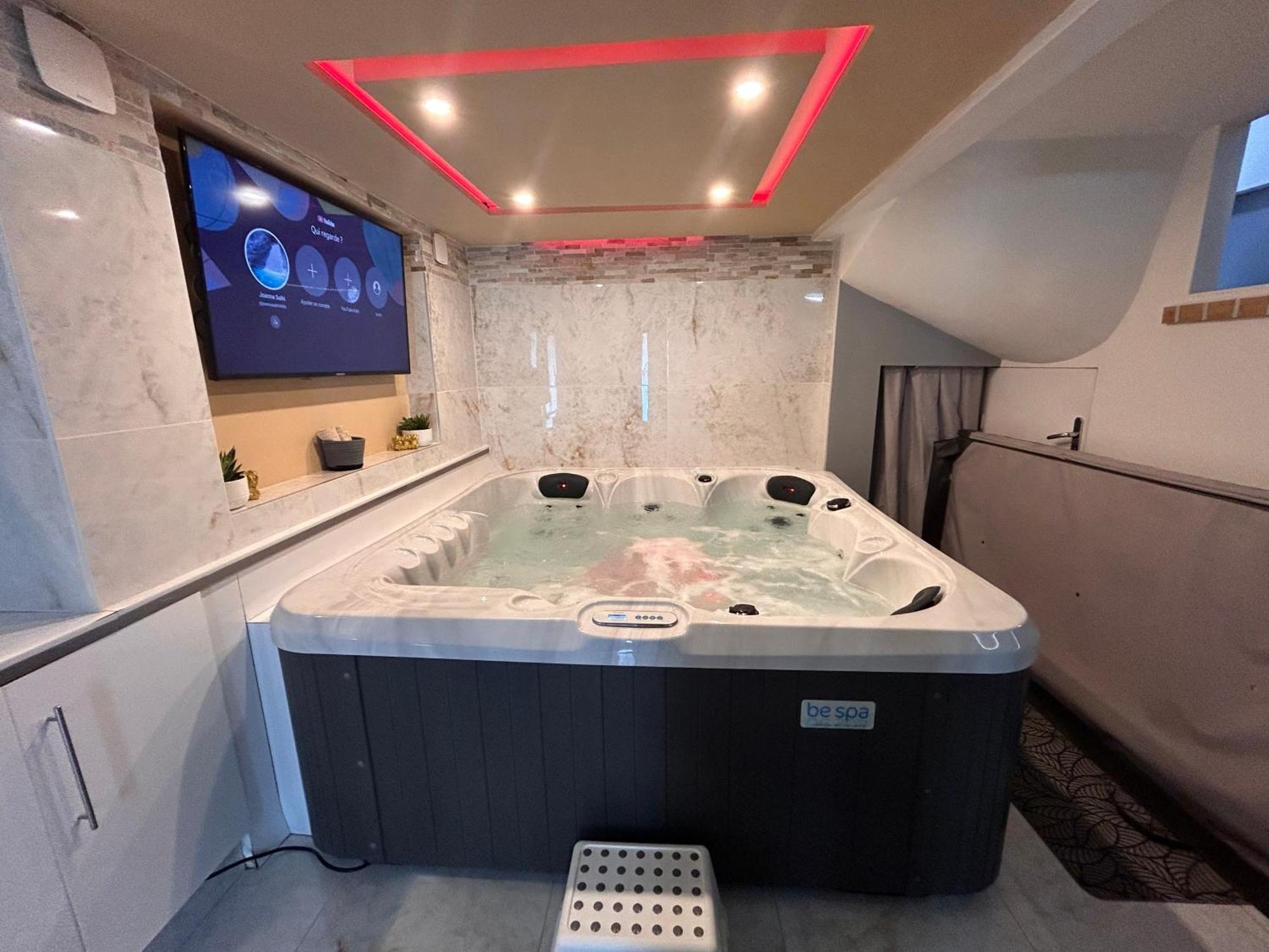 Spa Jacuzzi Moon White Vaudherland Εξωτερικό φωτογραφία